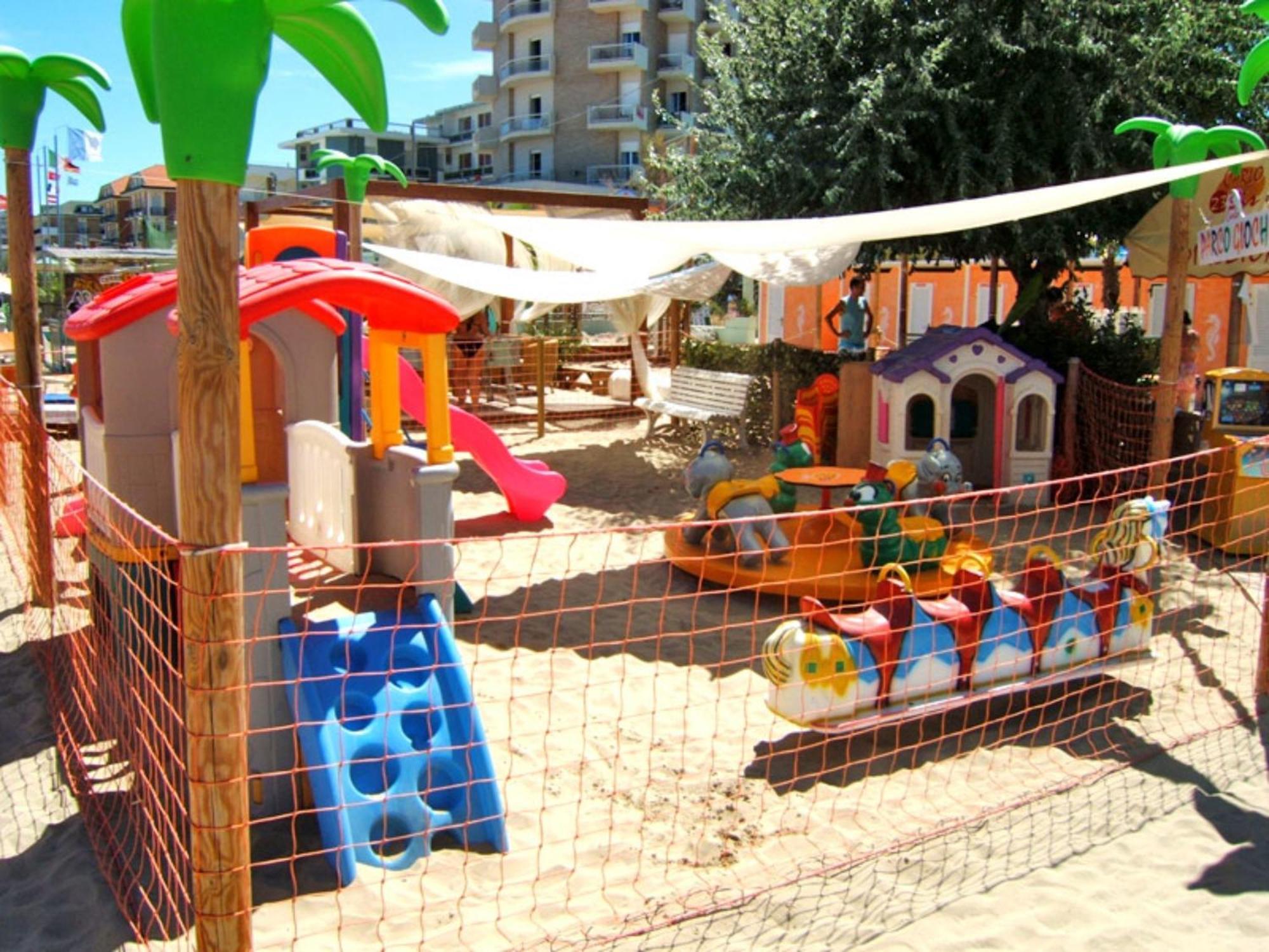 Hotel Paris Resort بيلاريا-إيجيا مارينا المظهر الخارجي الصورة